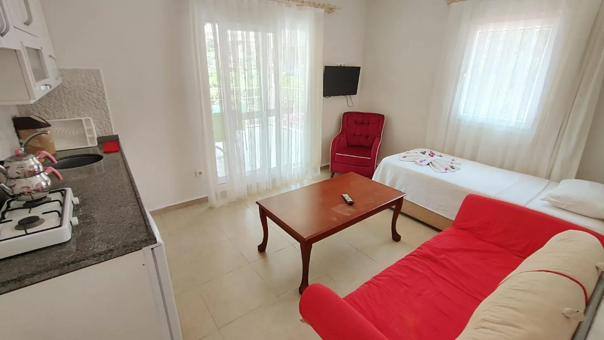 Bucak Apart Hotel Göcek&Beach 2*,